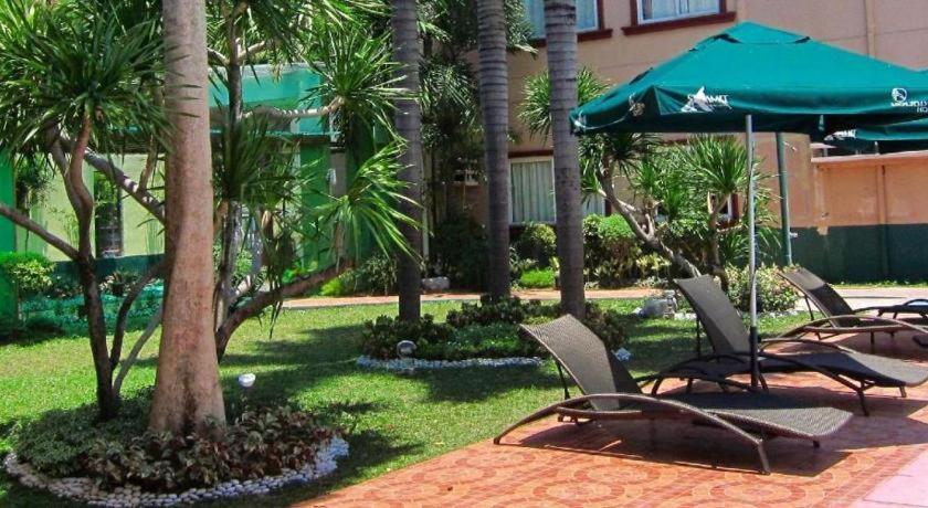Holiday Spa Hotel Cebú Exterior foto